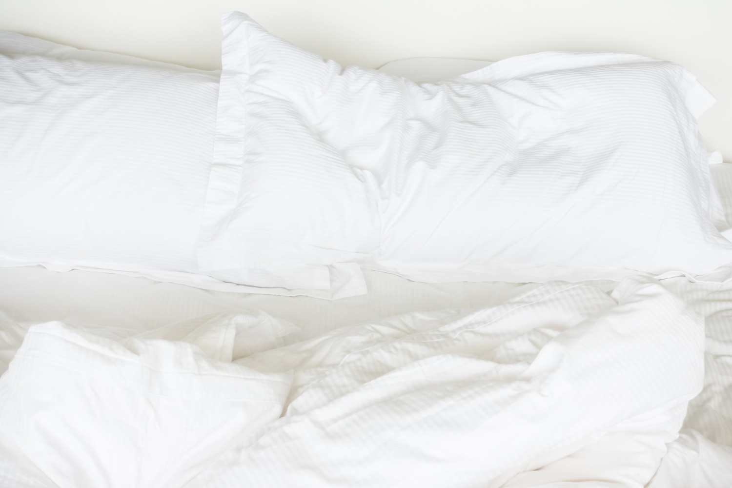 Le jaunissement des draps : causes et solutions naturelles
